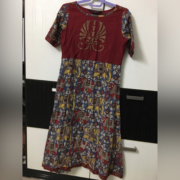 Top - Picture 1 of 1